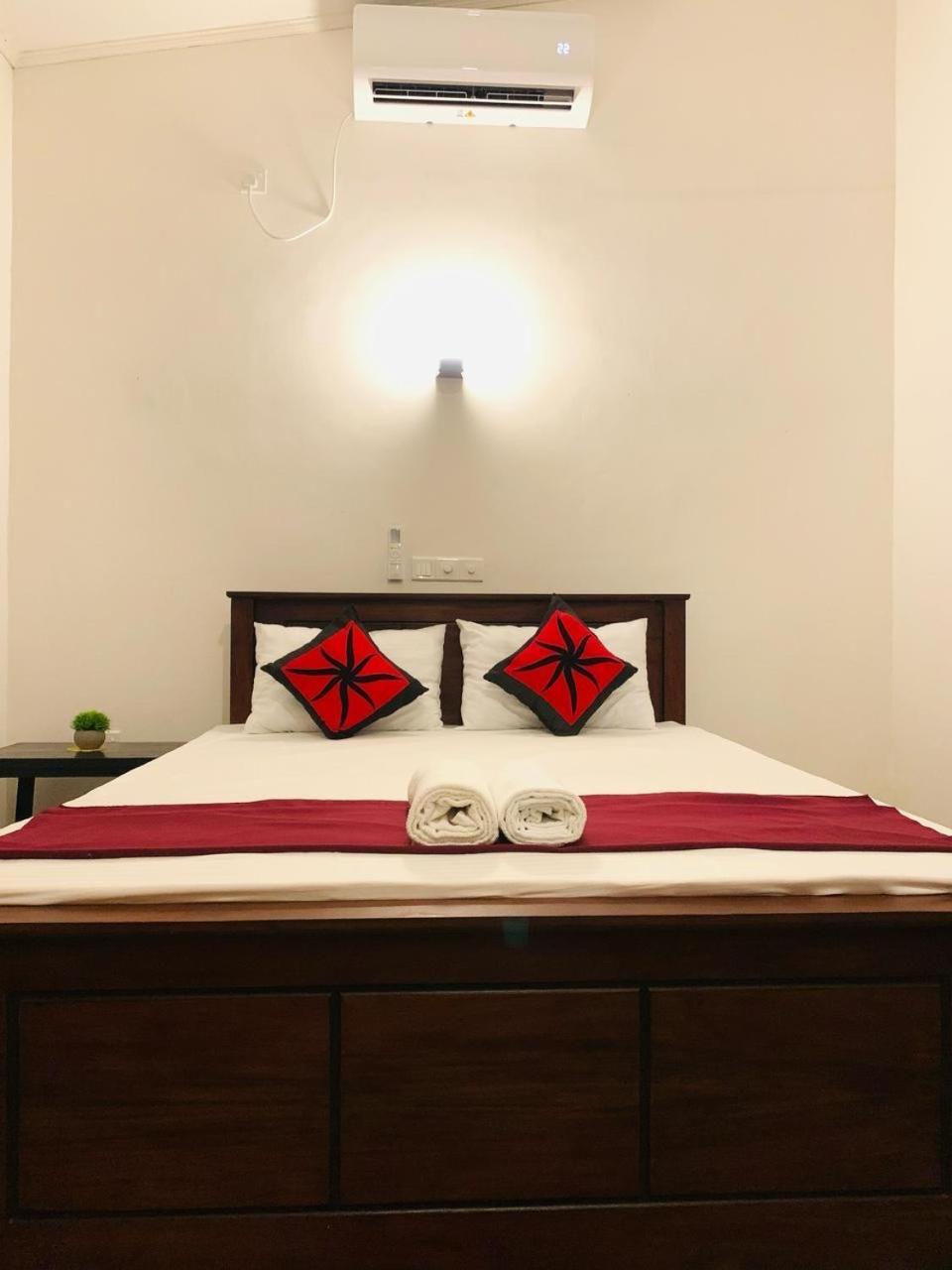 Waves Hotell Hikkaduwa Eksteriør bilde